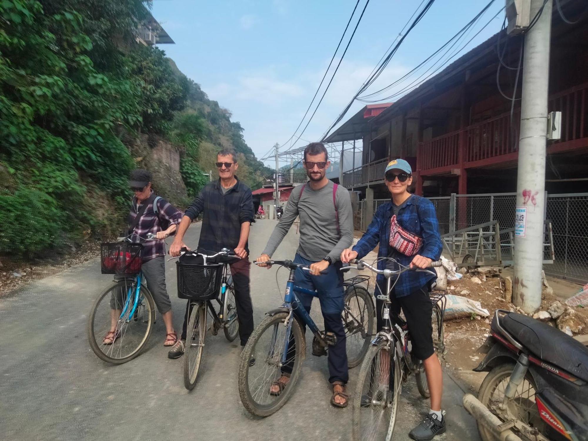 Tran Xuan Homestay Ba Be Bagian luar foto