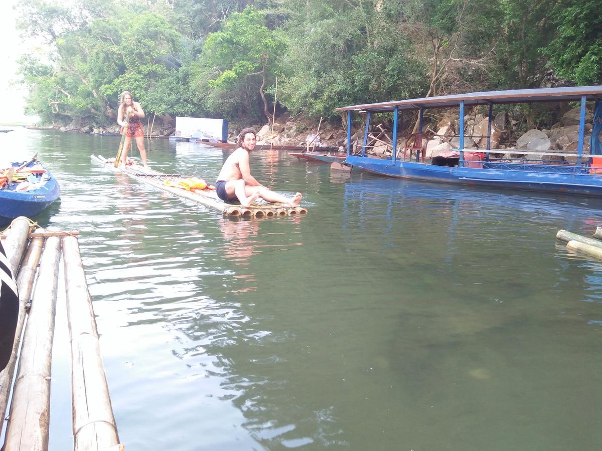 Tran Xuan Homestay Ba Be Bagian luar foto